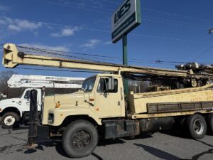 Drilling Large Used 1993 T2 W Drill Rig