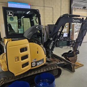 2016 John Deere 35G