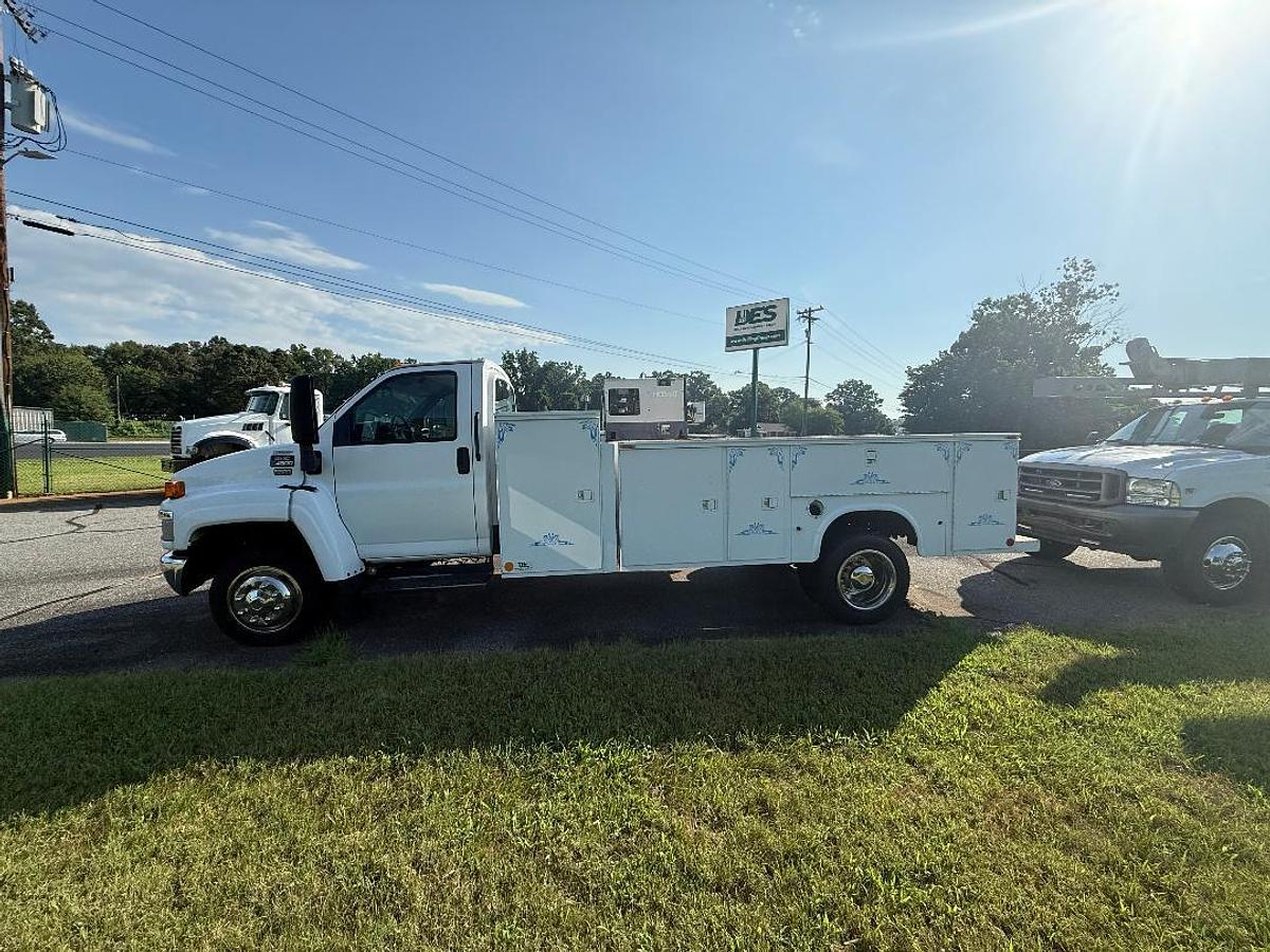 2004 Gmc C4500 Service Truck 6 2004 Gmc C4500 Service Truck - Image 6
