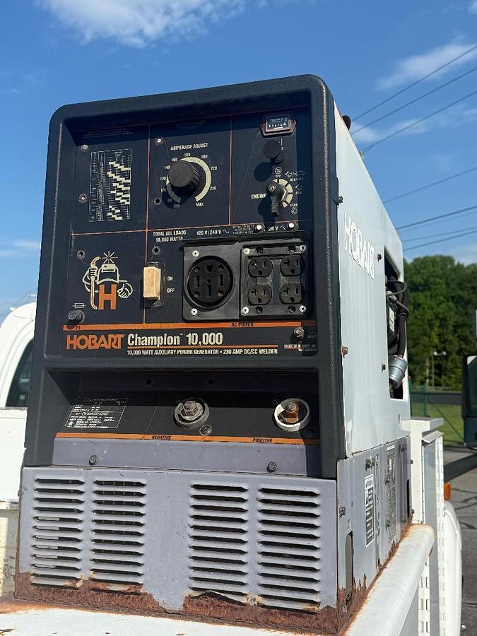 2004 Gmc C4500 Service Truck 4 2004 Gmc C4500 Service Truck - Image 4