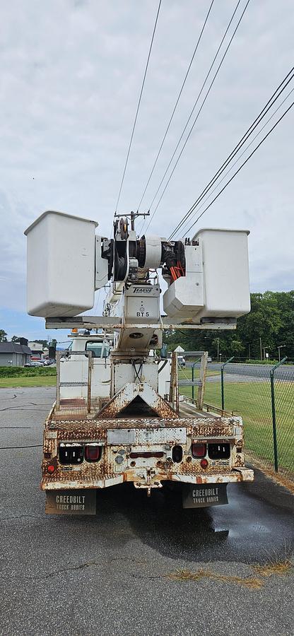 1998 International Boom Truck 2 1998 International Boom Truck - Image 2